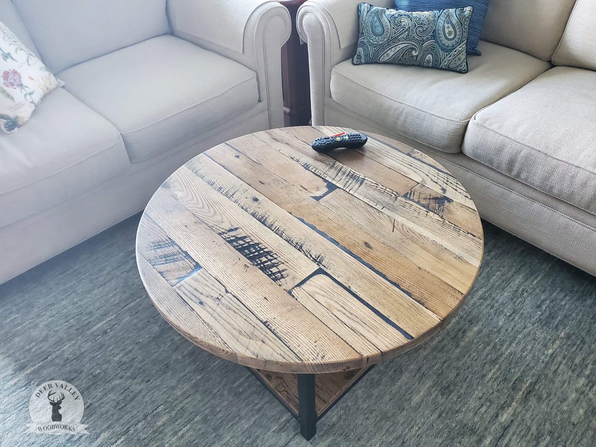 Reclaimed barnwood round table top